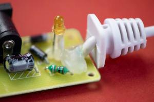 Nanosilica Filled, Electrically Insulative Epoxy Features Abrasion Resistance
